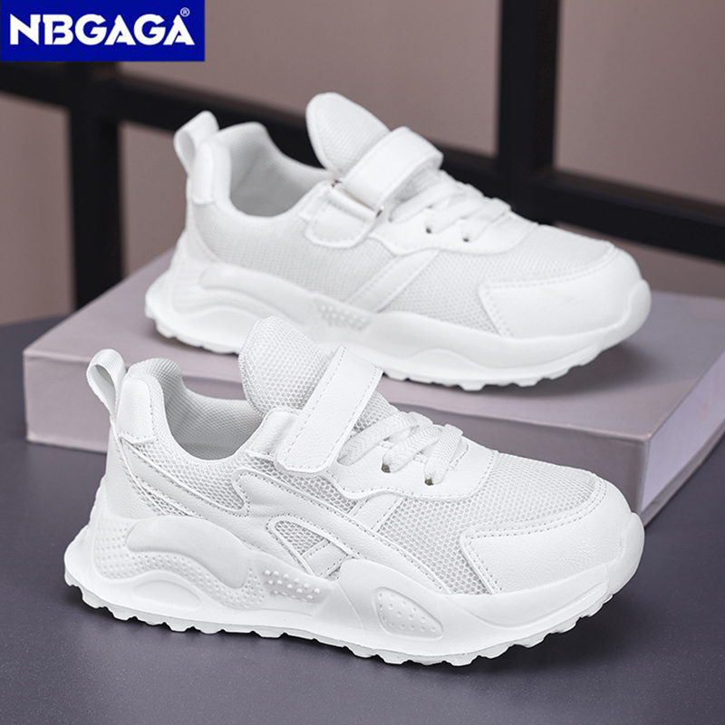 Lightweight Children Sneaker B - đánh giá và giá Badminton Junior